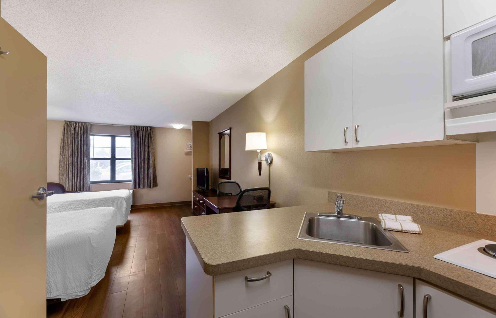Extended Stay America Suites - Cleveland - Brooklyn Buitenkant foto