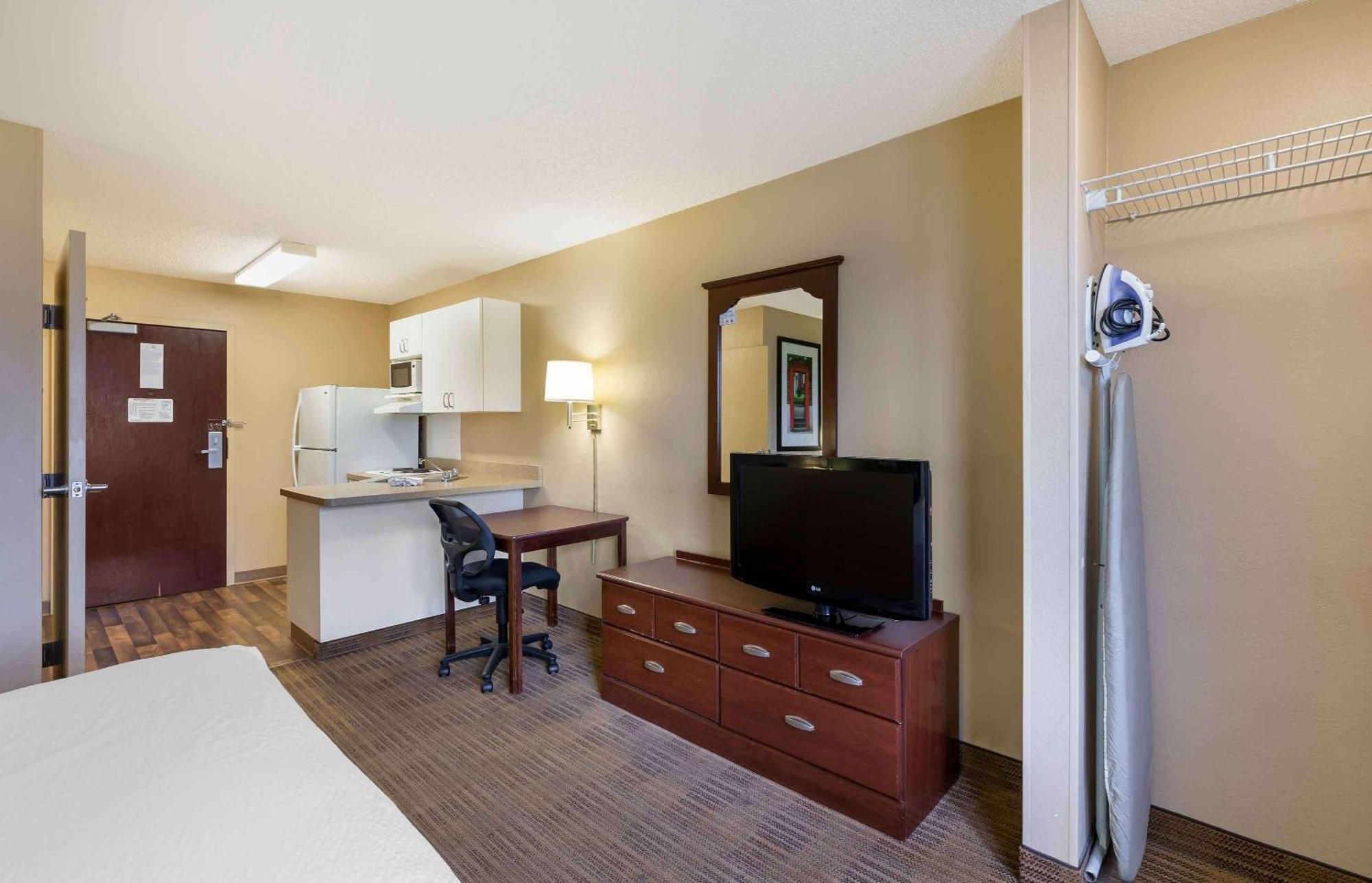 Extended Stay America Suites - Cleveland - Brooklyn Buitenkant foto